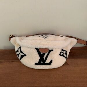 COPY - Designer Inspired Sherpa Bumbag